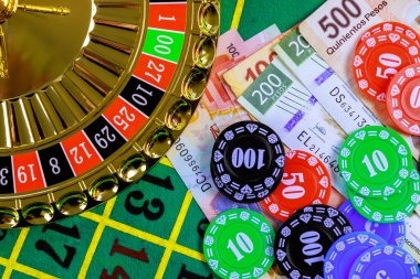 BandarQ card game setup with dealer and players